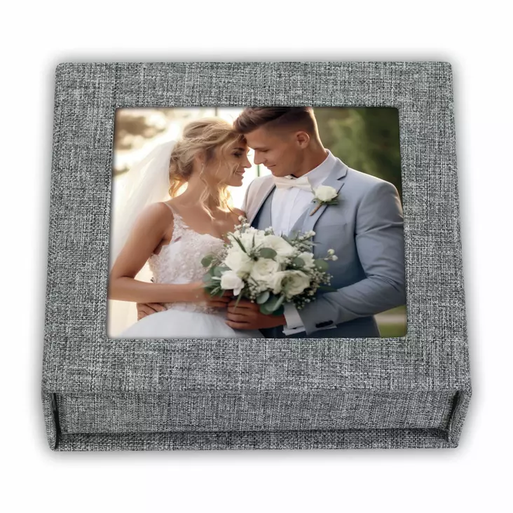 Modena A USB-lahjarasia HARMAA 11x11cm, 9x9 aukko, kangaspäällyste - Myymälään, pakkaustarv ja pahvilaatikot - 41460 - 1