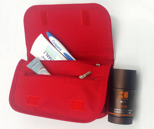 Meikki -toilettilaukku, penaali punainen, 22 x 13 x 7 cm - Laukut, lompakot sublimaatiopainatukseen - 33962 - 1