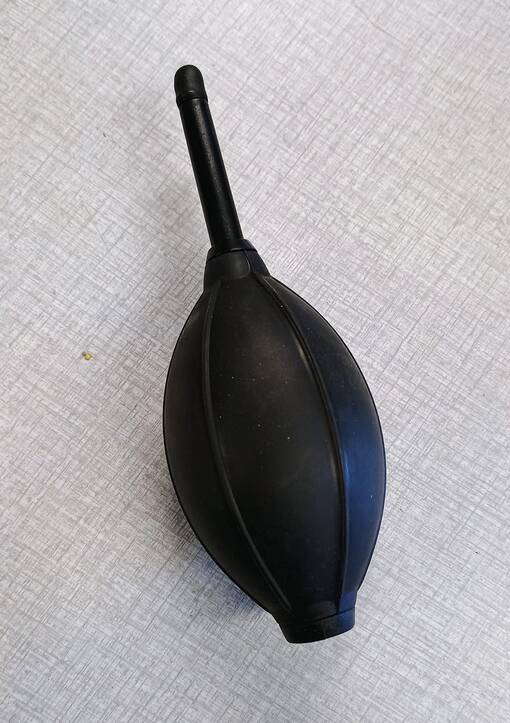 Superpuhallin musta - Super blower - erä ilman pakkausta - Näytönsuojat, optiikan- kennonpuhdistus - 41152 - 1