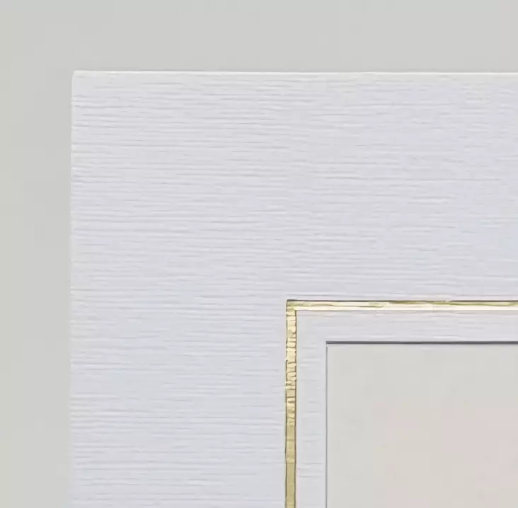 Pohjuke 15x20 kuvalle (20x25), Martioitu valkoinen, KULTA - Pohjukkeet ja sarjakansiot - 42342 - 1