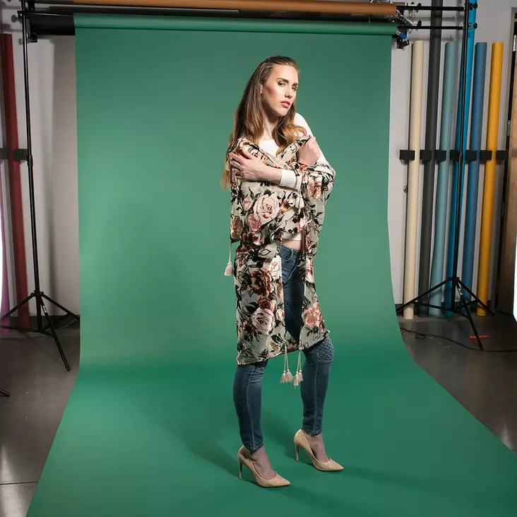 Taustakartonki Evergreen 1,35x11m vihreä - Savage taustakartongit - 42472 - 1