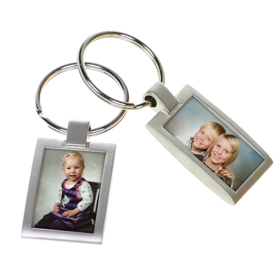 Metallinen avaimenperä, 28 x 42 mm, kaksipuolinen - Avaimenperät, magneetit, merkit - 26194 - 1