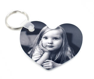 Avaimenperä muovia, sydän, 63 mm - Avaimenperät, magneetit, merkit - 26166 - 1