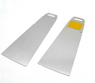 Metallinen taustajalka, iso (23,5x7cm) - Taulut ja kyltit sublimaatiopainatukseen - 27946 - 1