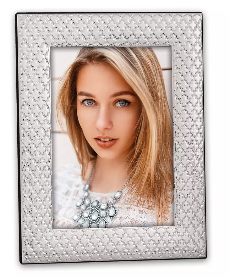 Silver hopeoitu leveä metallikehys 13x18 samettitaustalla - Metalli- ja ruusukehykset, alumiinikehys - 39437 - 1