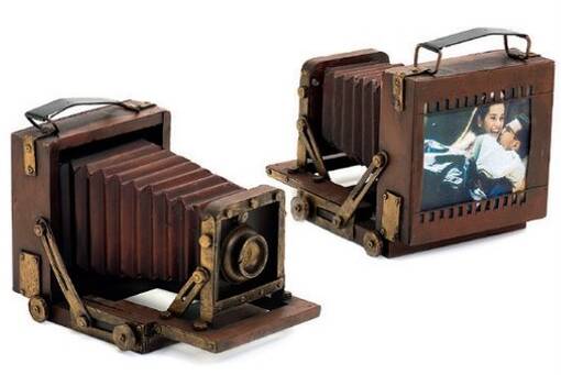 Paljekamera 23x17,5x18cm, metallia-puuta - Peltikyltit ja metallikoristeet kuville - 36629 - 1