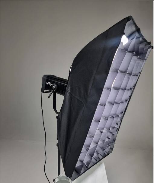 Softbox 60x90 cm gridillä (Bowens), mm DSL-300TD, DFX-300 - Valonmuokkaimet ja heijastimet - 39569 - 1