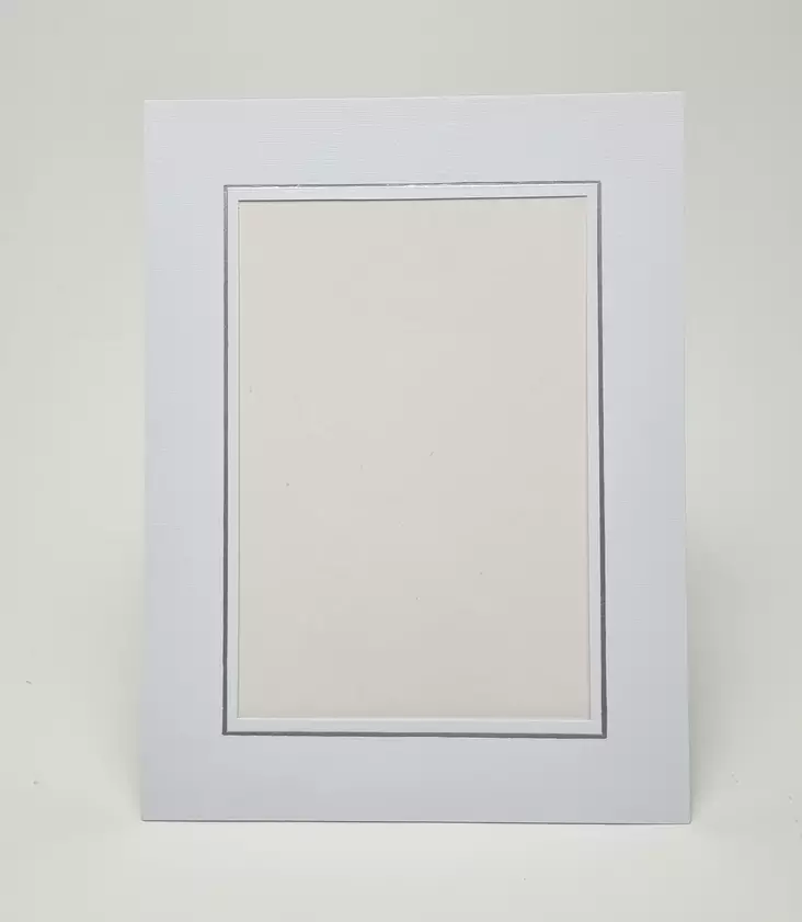 Pohjuke 13x18/18x24, Martioitu valkoinen HOPEA - Pohjukkeet ja sarjakansiot - 42339 - 1